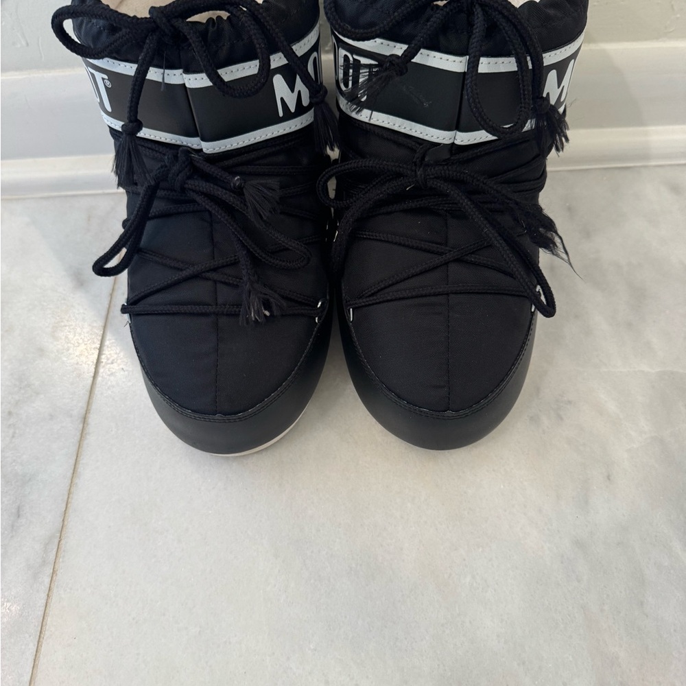 Moon Boot Women's Black Winter Boots